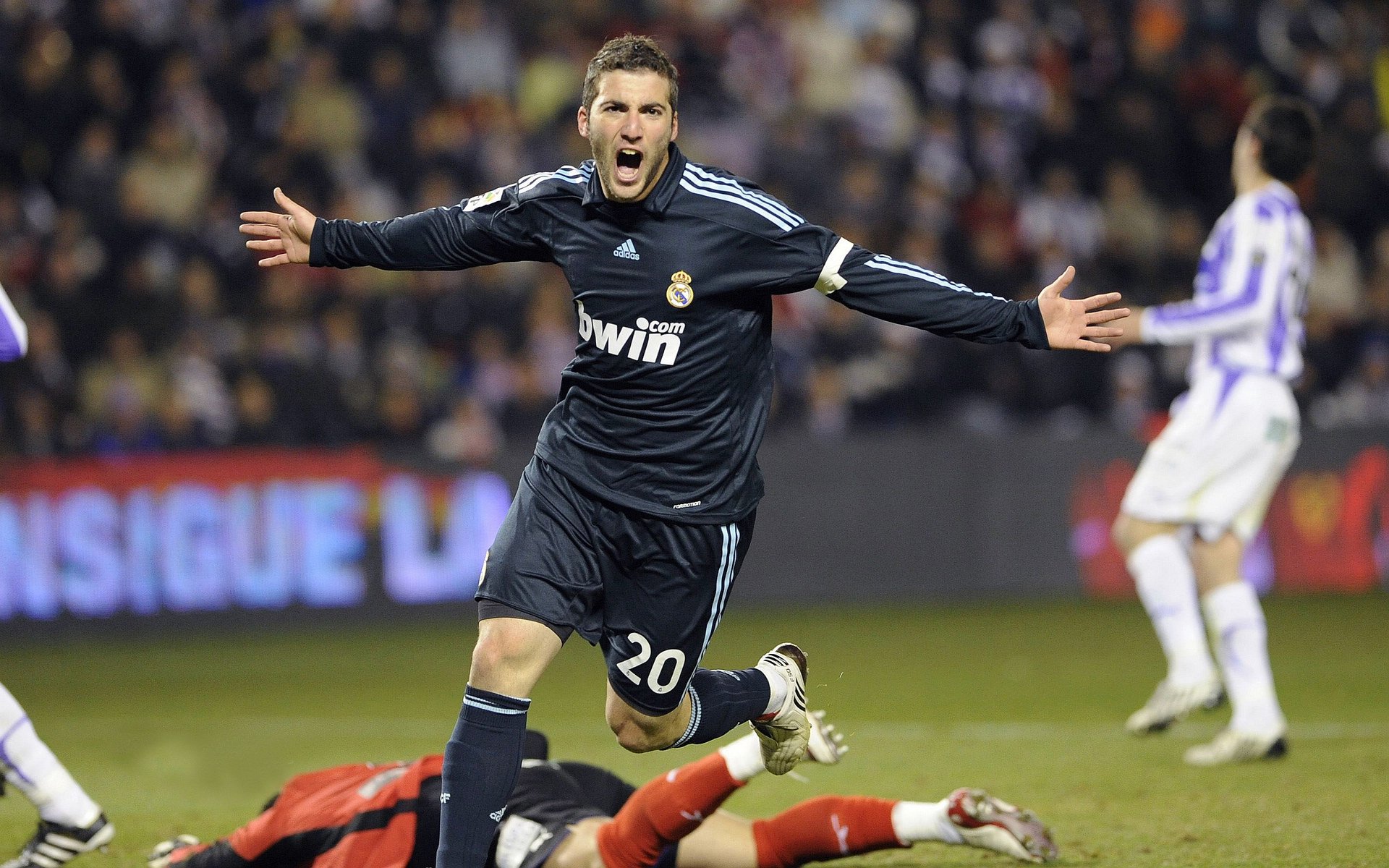 开云网址-巴黎圣日耳曼继续领跑法甲，冠军在望